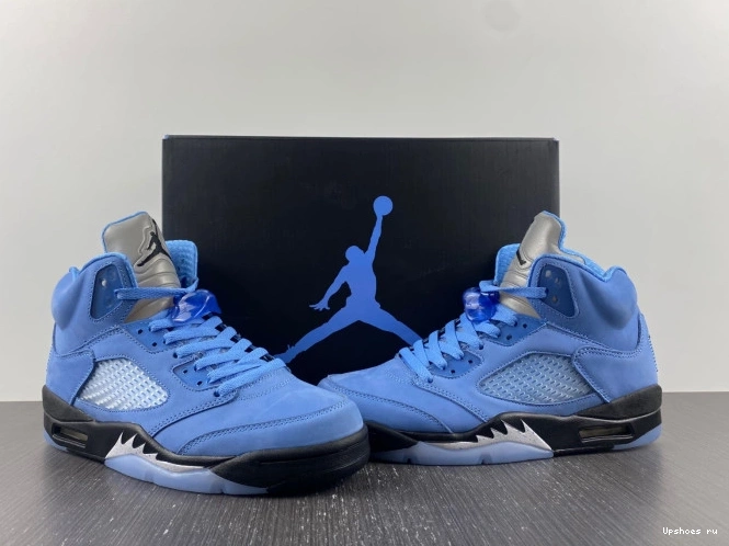 DV1310-401 5 RETRO Air  Jordan  “UNC” 1020